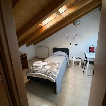 Guest house La Casa Di Ciro Gc & Friends Ferno